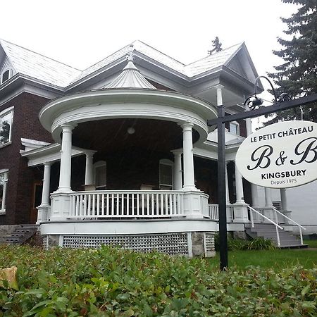 Le Petit Château Montebello B&B Exterior foto